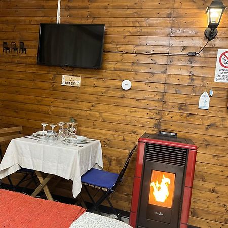 Lo Chalet Del Relax การ์รารา ภายนอก รูปภาพ
